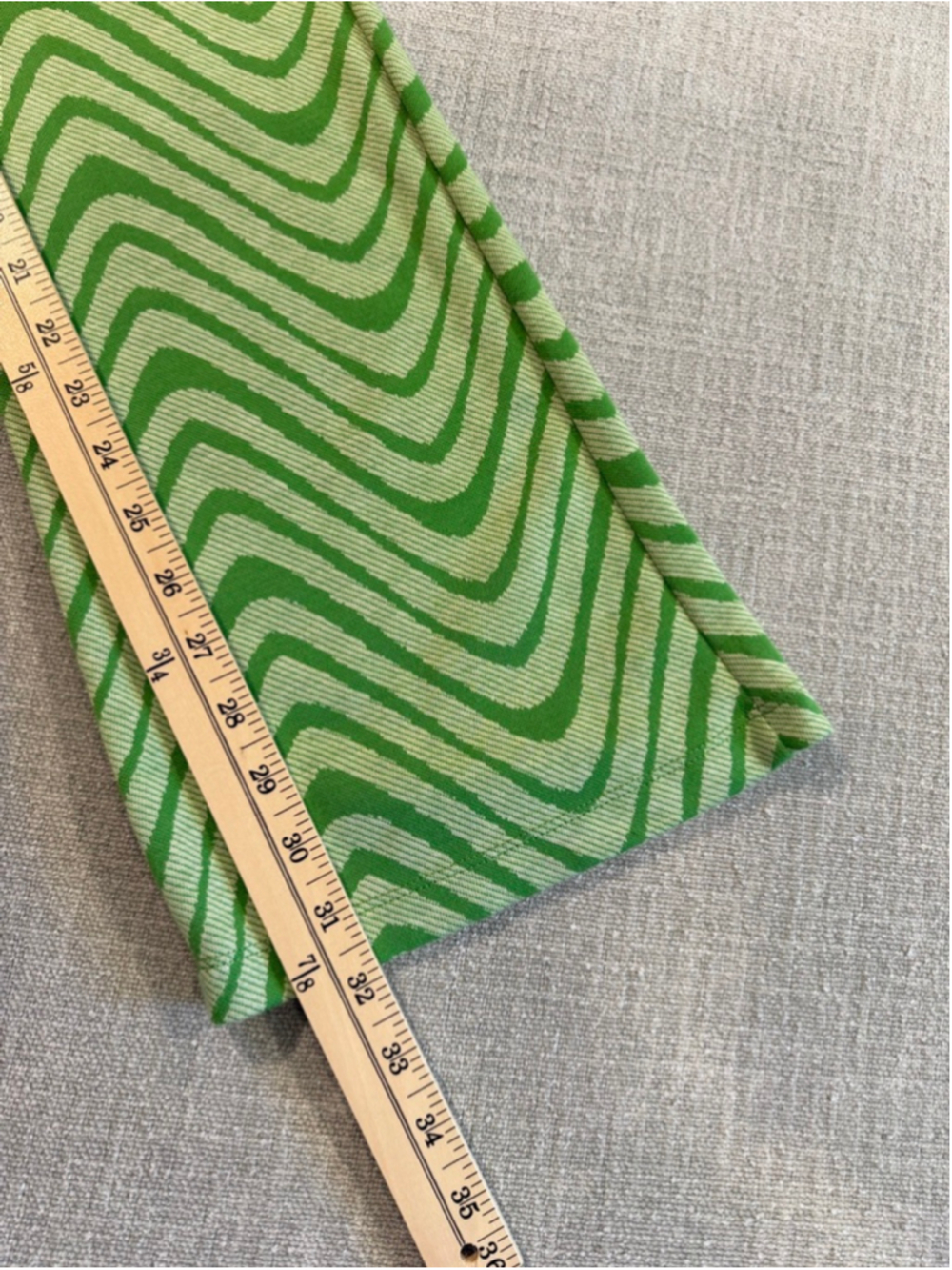 Urban Outfitters High waisted flared green groovy 70s
pants women’s size small - Picture 10 of 12